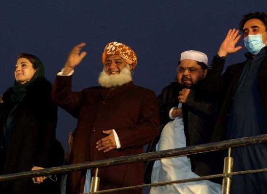 لانگ مارچ، پی پی اورپی ڈی ایم کو ملانے کا موقع!