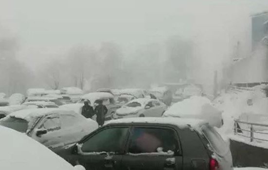 مری میں 300 افراد کو آرمی کے عملے نے طبی امداد دی: آئی ایس پی آر
