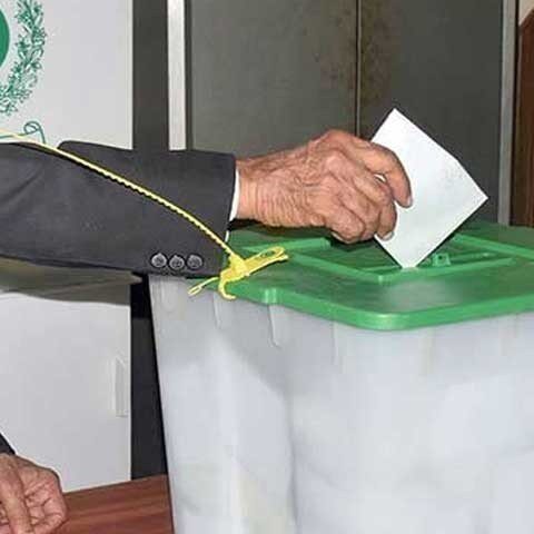 ضمنی انتخابات ووٹوں کی گنتی جاری پولنگ اسٹیشنز سے نتائج موصول ہونا شروع