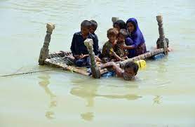 سندھ سیلاب متاثرین میں امداد کی تقسیم میں ججز کی نگرانی ختم