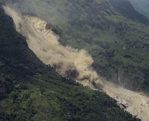 نیپال میں سیلاب اور لینڈ سلائیڈنگ سے 33 افراد ہلاک درجنوں زخمی