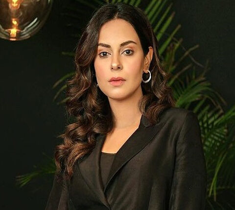 امر خان نے پاکستانیوں کو 'جاہل قوم' قرار دے دیا