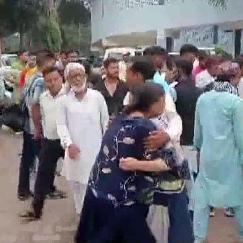 یوم عاشورکا جلوس؛ لوہے کا علَم بجلی کے تاروں سے ٹکرانے پر4 افراد جاں بحق