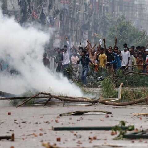 بنگلہ دیش میں طلبہ کے احتجاج میں شدت، ملک بھر میں کرفیو نافذ، فوج طلب