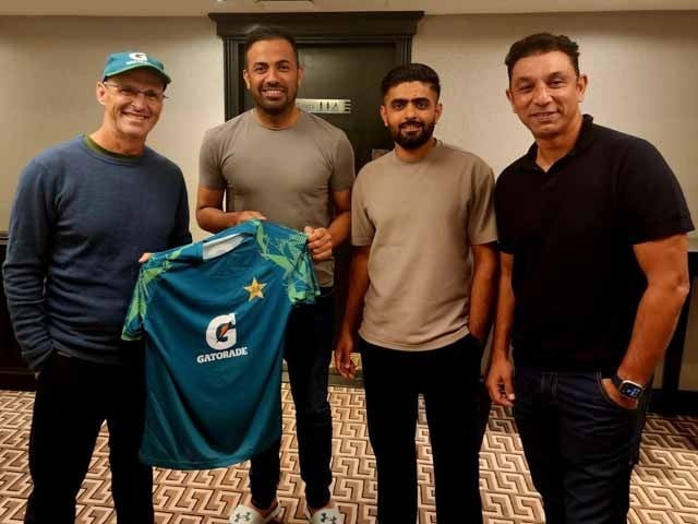 وائٹ بال ہیڈ کوچ گیری کرسٹن نے پاکستان ٹیم کو جوائن کرلیا