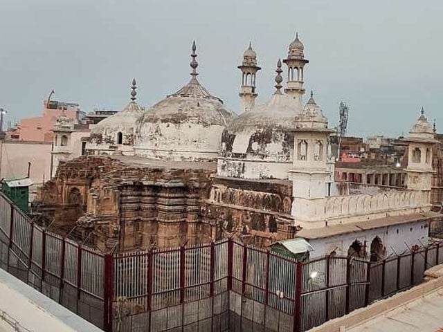 بھارتی عدالت ڈھٹائی پر قائم؛ تاریخی مسجد میں پوجا جاری رکھنے کی اجازت