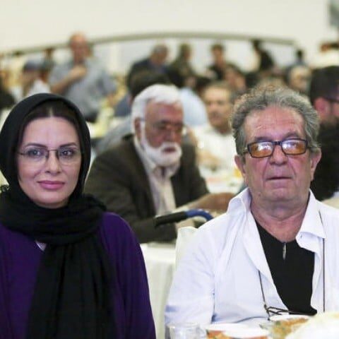ایرانی فلمساز داریوش مھرجویی بیوی کے ساتھ گھر میں قتل