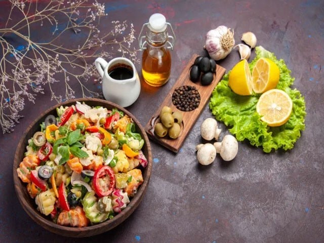 بحیرہ روم کی غذائیں خواتین کی زندگی بڑھا سکتی ہیں، تحقیق