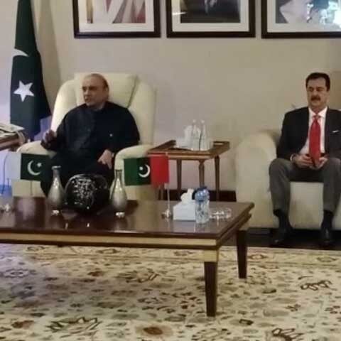 پی ٹی آئی کے سابق اراکین اور ٹکٹ ہولڈرز نے پیپلزپارٹی میں شمولیت اختیار کرلی