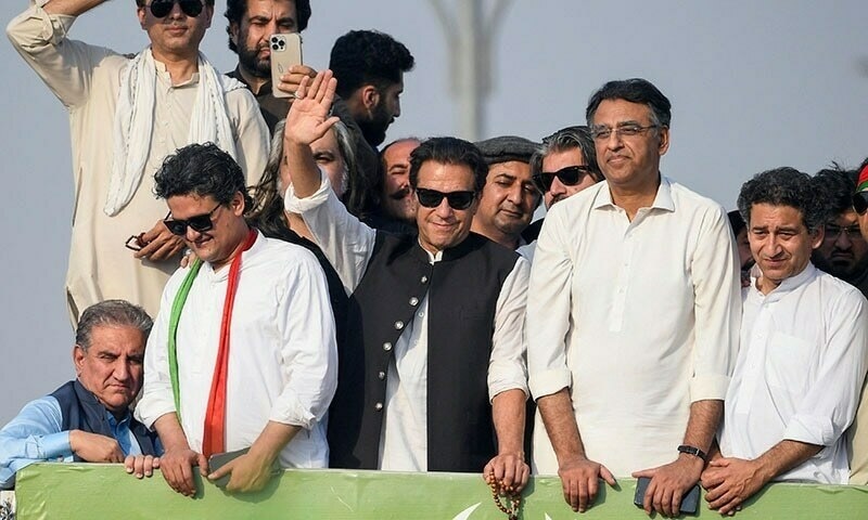 حکومت کا پی ٹی آئی قیادت اور ہنگامہ آرائی میں ملوث کارکنان کیخلاف کارروائی کا فیصلہ