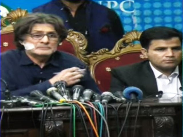 فرد واحد نے اپنے اقتدار کیلئے ریاست کو مشکل میں ڈال رکھا ہے، رؤف حسن
