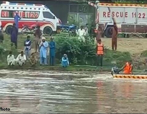 دریائے چناب میں نہاتے ہوئے دو کمسن بچے ڈوب گئے