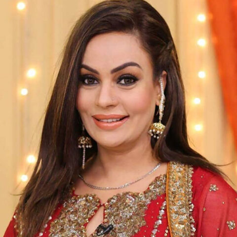 شوہر نے انا کی وجہ سے مجھے کام کرنے سے روک دیا، سعدیہ امام