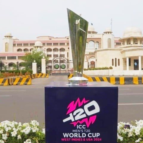 ٹی20 ورلڈ کپ 2024 کی ٹرافی پاکستان پہنچ گئی