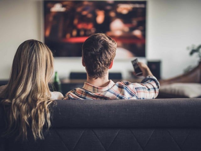 جسمانی سرگرمی کے بجائے ٹی وی کے سامنے زیادہ وقت گزارنا نقصان دہ قرار