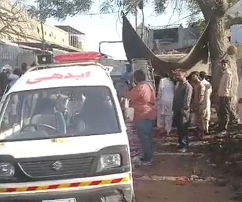کراچی میں زکوۃ تقسیم کے دوران بھگدڑ سے 3 بچوں سمیت 12 افراد جاں بحق