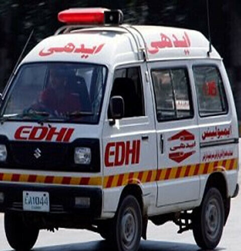 لاہور؛ غازی روڈ پرصفائی کی غرض سے مین ہول میں اترنے والے دو اہلکار جان سے ہاتھ دھو بیٹھے