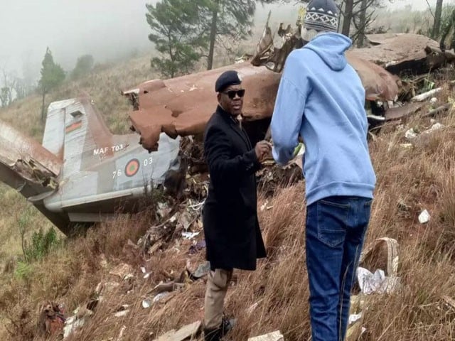 ملاوی کے نائب صدر سمیت 10 اعلیٰ حکام طیارہ حادثے میں ہلاک؛ ملبہ مل گیا