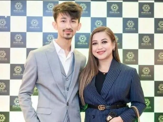 2200 کروڑ کا آن لائن فراڈ : بھارتی اداکارہ شوہر سمیت گرفتار