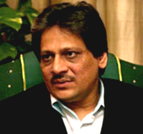 عشرت العباد کی سیاسی جماعت کا پہلا دفتر کھل گیا