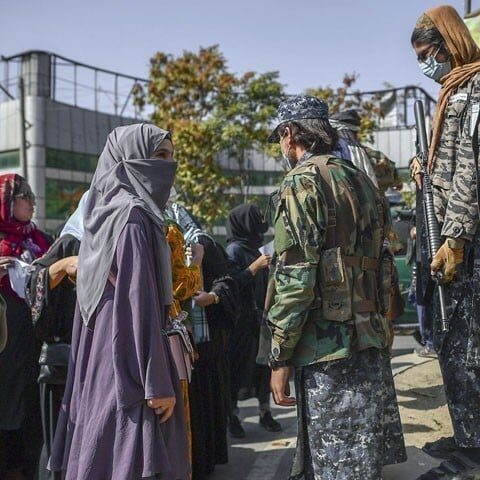 افغان خواتین کیلیے جامعات کھولنے کا فیصلہ افغان حکومت کے سربراہ کریں گے، وزیرتعلیم