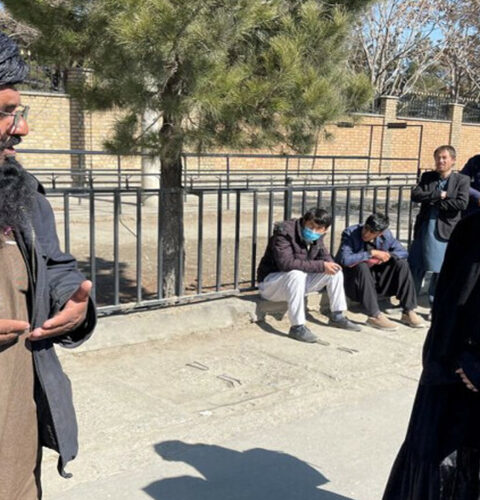 افغانستان میں طالبان نے یونیورسٹیوں میں خواتین طالبات پر پابندی لگادی