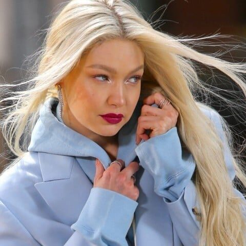 امریکی ماڈل گیگی حدید کی منشیات رکھنے کے الزام میں گرفتاری اور رہائی