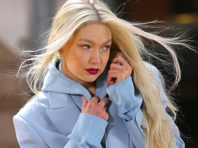 امریکی ماڈل گیگی حدید کی منشیات رکھنے کے الزام میں گرفتاری اور رہائی