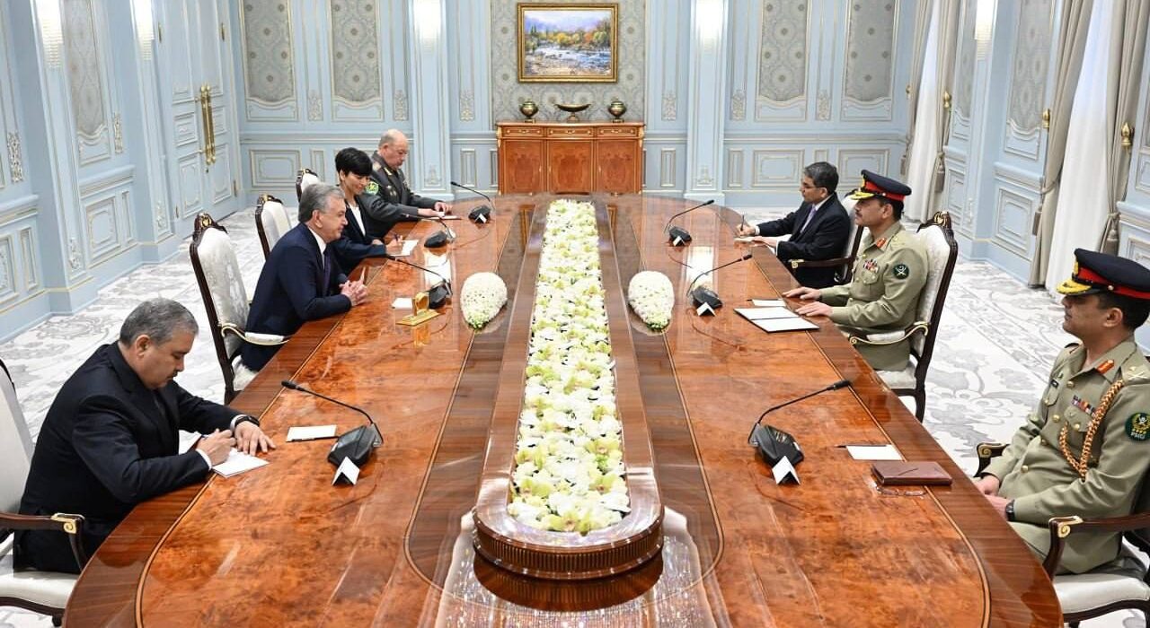 آرمی چیف کا ازبکستان کا دورہ، ازبک صدر اور وزیر دفاع سے ملاقاتیں