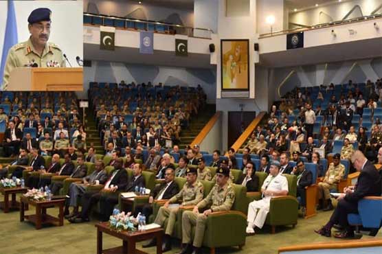 سلامتی کونسل اور یو این سیکریٹری مسئلہ کشمیر کے حل میں کردار ادا کریں، آرمی چیف