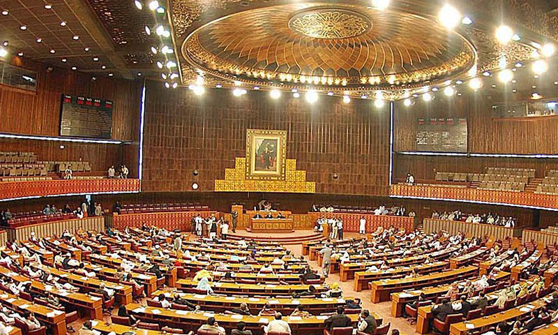 تحریک انصاف کے مزید 25 ارکان قومی اسمبلی کے استعفے منظور