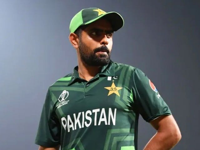 صرف ٹی20 نہیں تینوں فارمیٹ کی کپتانی دیں، بابر مطالبات پر ڈٹ گئے