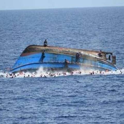 اٹلی میں تارکین وطن کی کشتی الٹ گئی؛ 41 ہلاک
