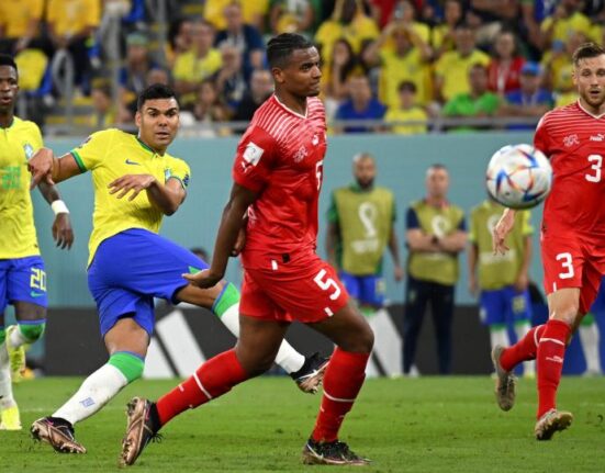 فیفا ورلڈ کپ برازیل نے سوئٹزر لینڈ کو 0 کے مقابلے میں 1 گول سے ہرا دیا