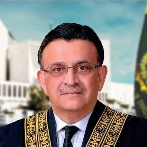 چیف جسٹس سے سکیورٹی اداروں کے سربراہوں کی اہم ملاقات چیمبر میں بریفنگ