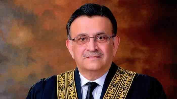 ہم کچھ نہیں کرسکتے لیکن وہ ہستی اپنا کام کرتی ہے، چیف جسٹس عمر عطا بندیال