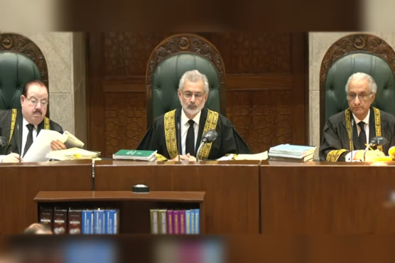 فوجی آمر ہوں یا کوئی اور، فرد واحد کا اختیار تباہی پھیلاتا ہے، چیف جسٹس