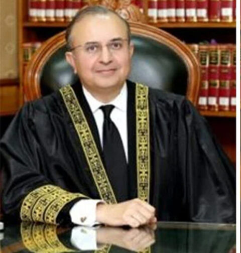 سپریم کورٹ کو ازخود نوٹس کا اختیار استعمال نہیں کرنا چاہیے تھا اختلافی نوٹ
