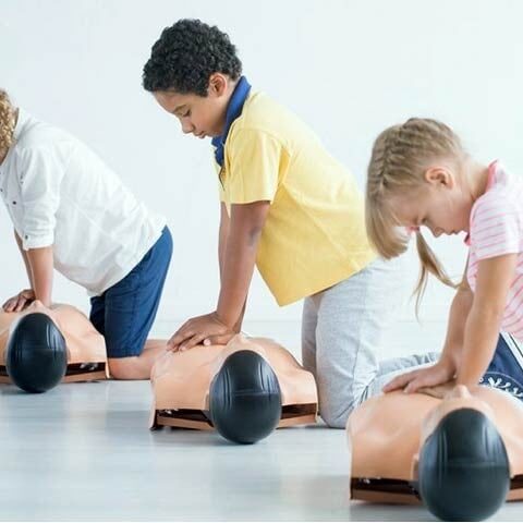 بچوں کو چار سال سے ہی سی پی آر کی تربیت دی جاسکتی ہے، امریکی ادارہ برائے قلب