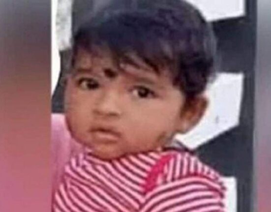8 ماہ کی بچی موبائل چارجر کا پن چباتے ہوئے کرنٹ لگنے سے ہلاک