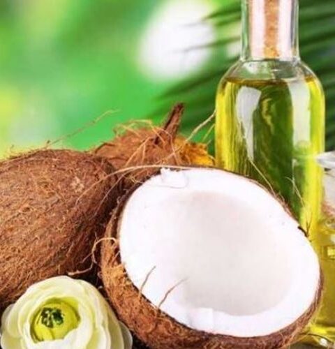 صرف ایک چمچ ناریل تیل دانتوں کے امراض سے نجات حاصل کریں