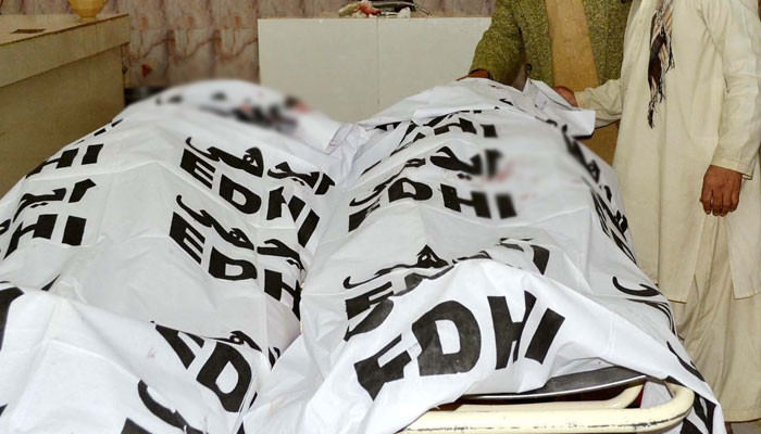 بیٹے کو بچانے کیلئے گٹر میں چھلانگ لگانے والا باپ بیٹے سمیت جاں بحق