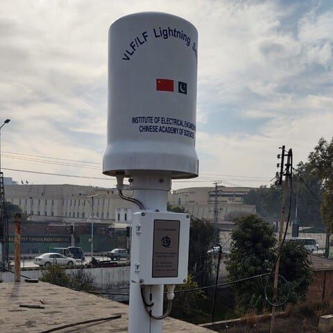 آسمانی بجلی کی پیش گوئی کرنے والا پہلا ڈیٹیکٹر پاکستان میں نصب