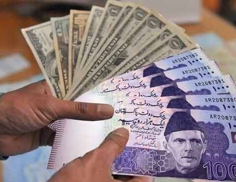انٹر بینک: ڈالر 303 روپے 25 پیسے کا ہو گیا
