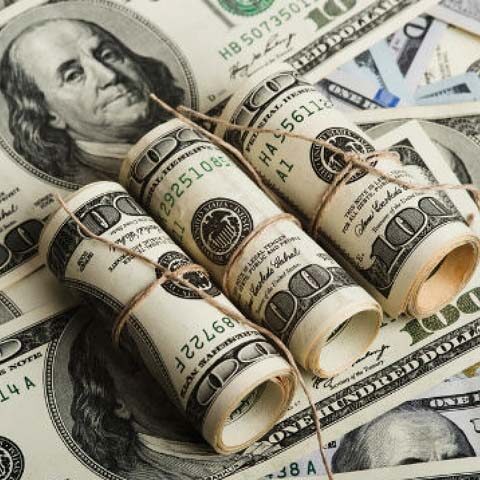 ڈالر کو بریک لگ گئے ، 22 پیسے سستا ، 305.25 روپے کا ہو گیا