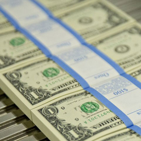 ڈالر کی قیمت میں 1.79 روپے کی کمی ، 278.50 کا ہو گیا