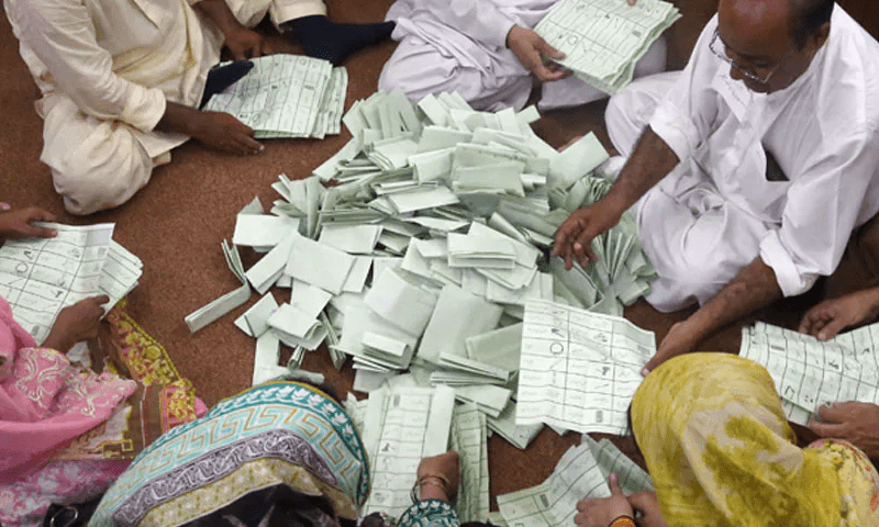 کراچی اور حیدرآباد میں بلدیاتی الیکشن کے لیے پولنگ کا وقت ختم ووٹوں کی گنتی شروع