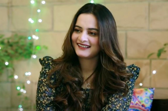 ہوٹلز میں رات کو تنہا سونے سے ڈر لگتا ہے: ایمن خان کا انکشاف
