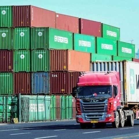 رواں مالی سال کے پہلے 4 ماہ؛ برآمدات میں اضافہ، تجارتی خسارے میں کمی