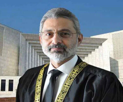 عدالتی حکم کے باوجود گاڑی مالک کو نہ دینے پر جسٹس فائز ڈی جی کسٹم پر برہم